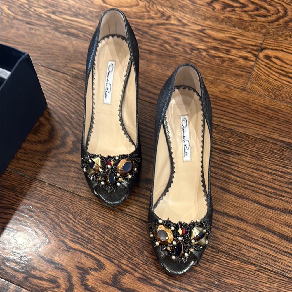 Oscar de la Renta Black Jeweled Peep-Toe Pumps